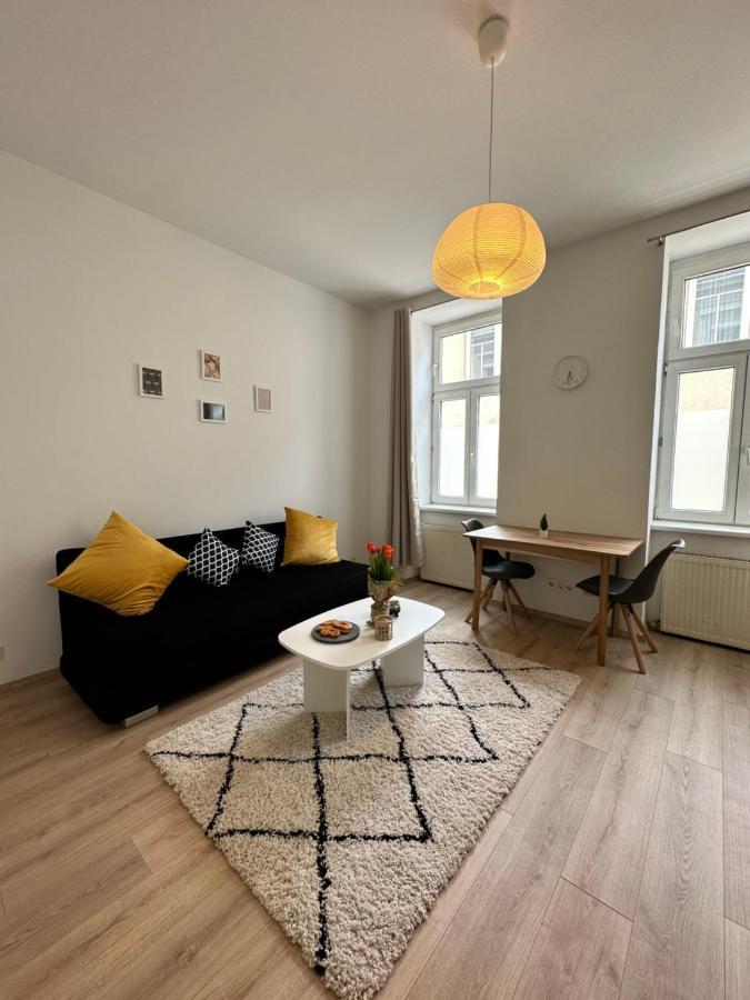 Cozy 8-Person Home In Vienna Located At Haberlgasse 82 N1 Exterior photo