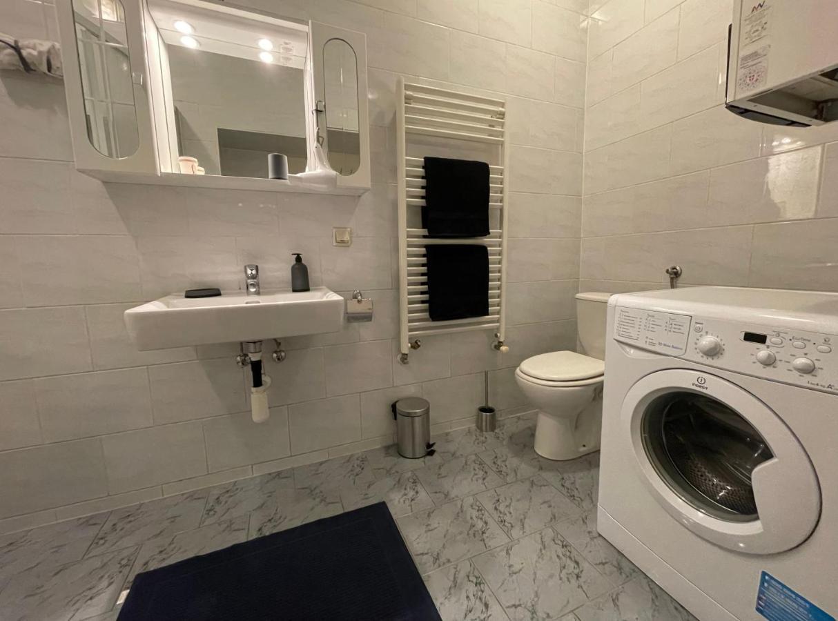 Cozy 8-Person Home In Vienna Located At Haberlgasse 82 N1 Exterior photo